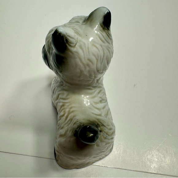 Vintage Terrier Dog With Basket figurine. Genuine Bone China Figurine. - Picture 5 of 10